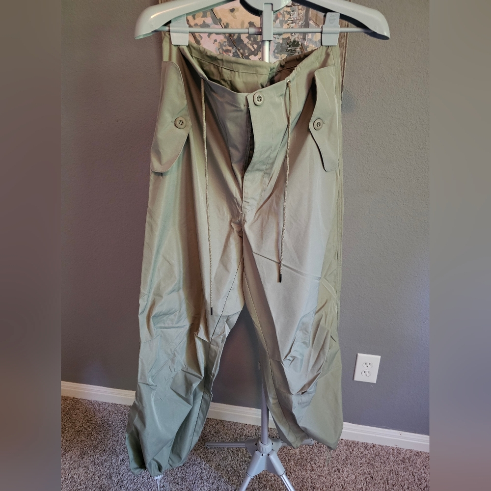 HALARA Sage Green Utility Pants
